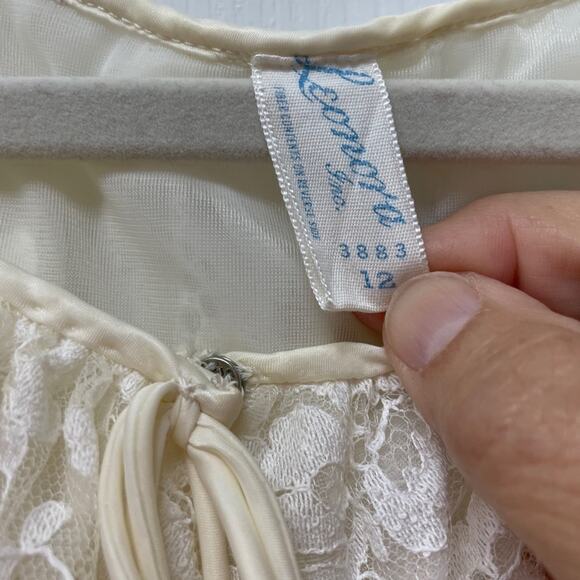 VTG. Leonora Lace Nylon Robe Size 12 Peignoir Bridal Renaissance Fairy Ethereal - Picture 8 of 11